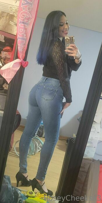 roseycheeksx3