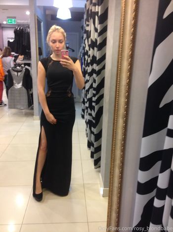 rosy_blondbabe