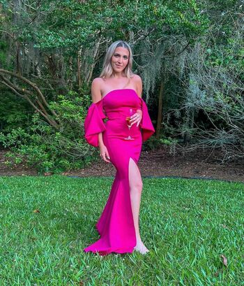 Roxy Striar