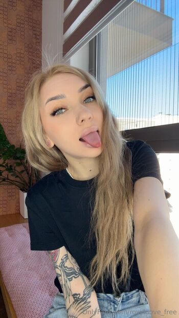 roxyloove_free