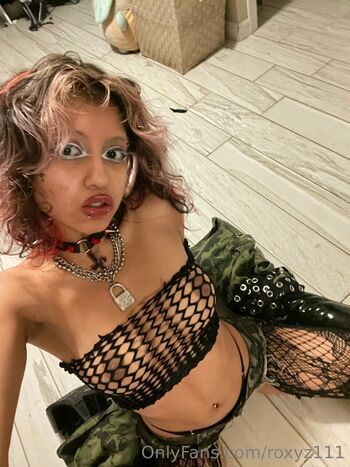 Roxyz111