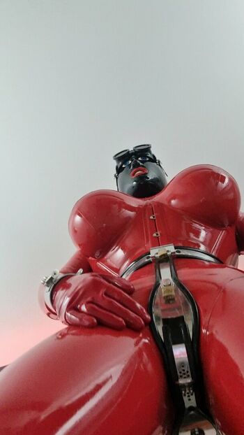 rubberdollemma