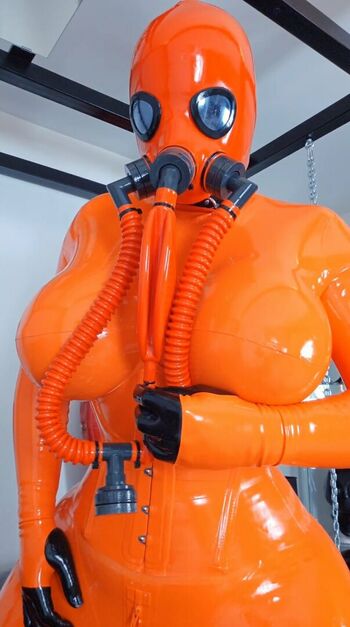 rubberdollemma
