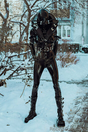 rubbobject_doll