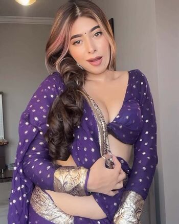 saanvi032