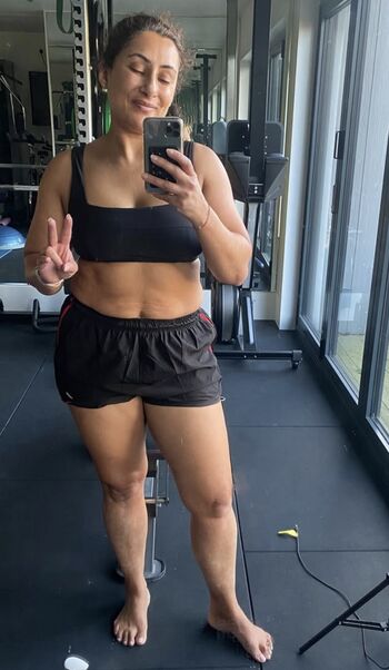 Saira Khan
