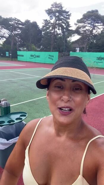 Saira Khan