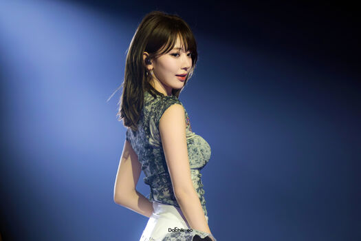 Sakura Miyawaki 宮脇 咲良