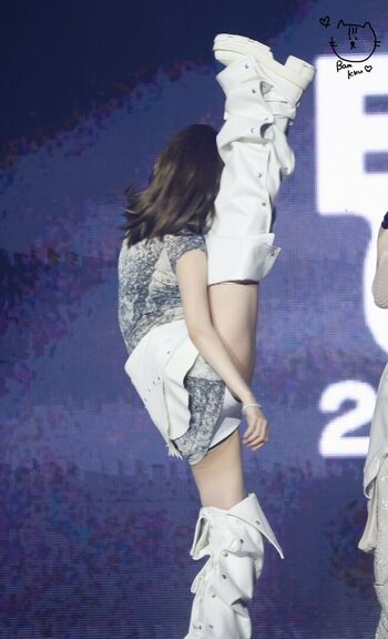 Sakura Miyawaki 宮脇 咲良