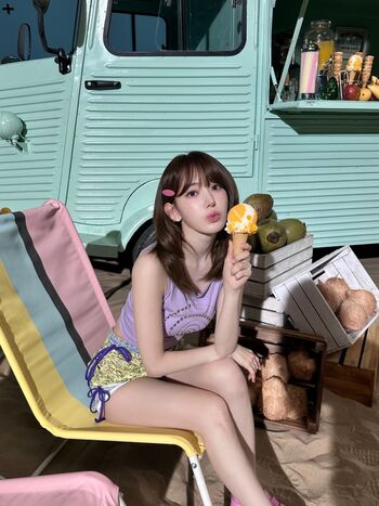 Sakura Miyawaki 宮脇 咲良