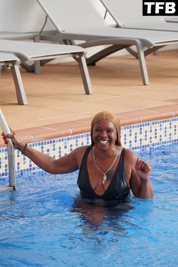 Sandi Bogle