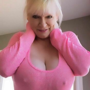 Sandie Lee