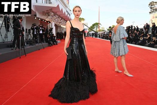 Sarah Gadon