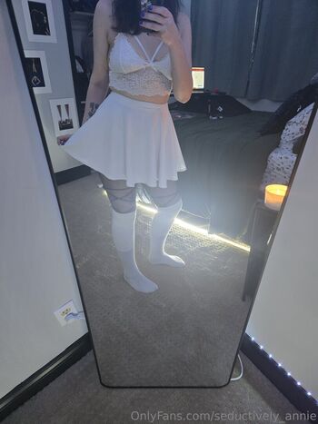 seductively_annie