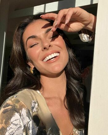 Serinda Swan