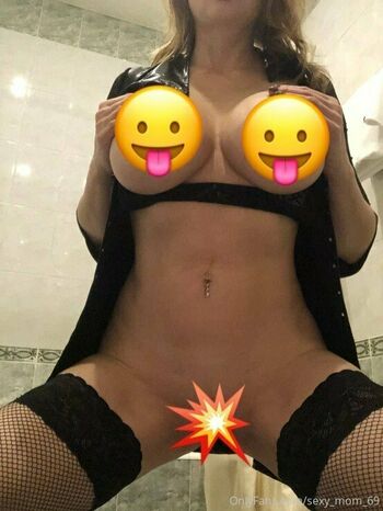 sexy_mom_69