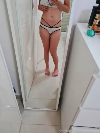 sexyhotwife4fans