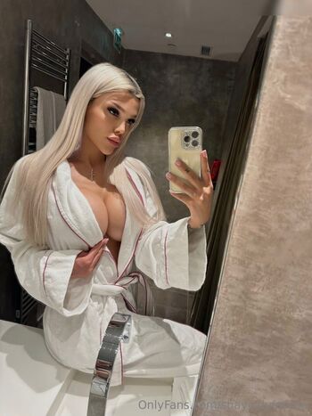 Shayblonde