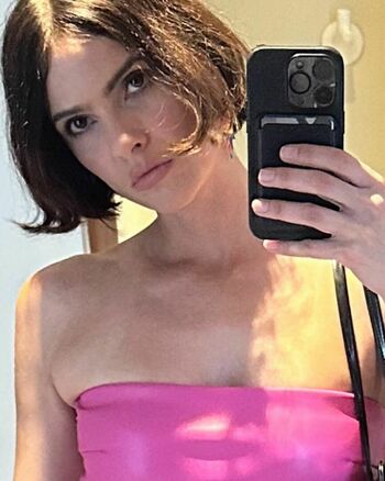 Shelley Hennig