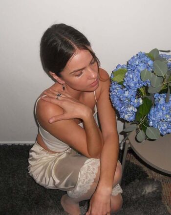 Shelley Hennig