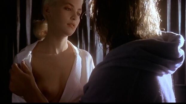 Sherilyn Fenn
