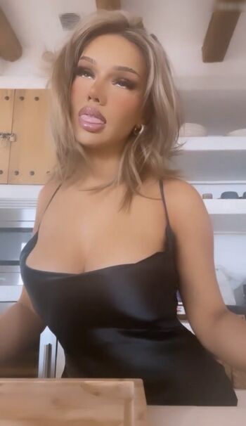 Shirin David