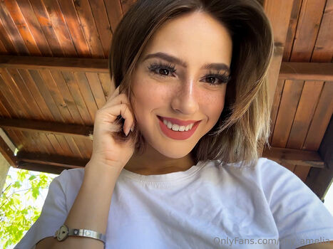 shy_amelia