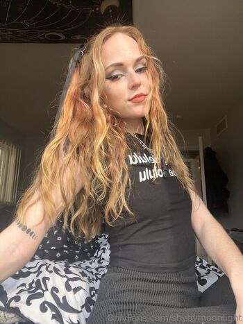 shybymoonlight