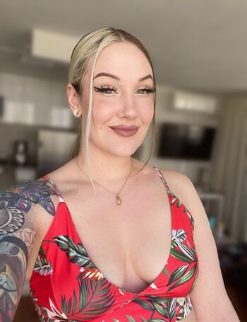 Sienna Day