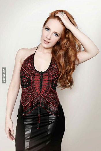 Simone Simons