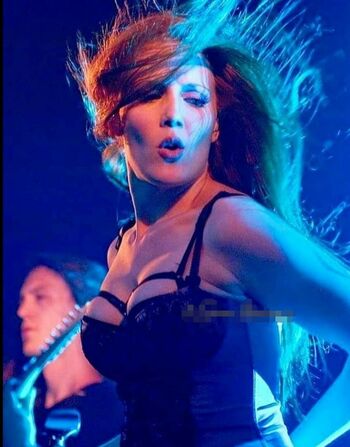 Simone Simons