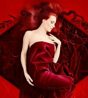 Simone Simons