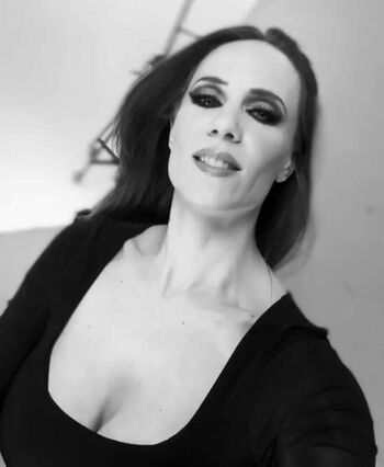 Simone Simons
