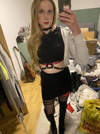 SissyAnnie