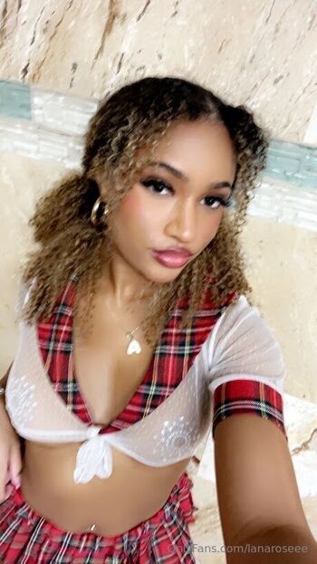 sky_alexxxis
