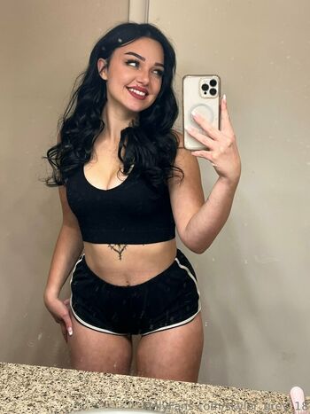 skyler_grey_18