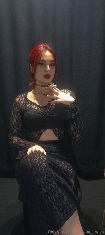 smoking_maya