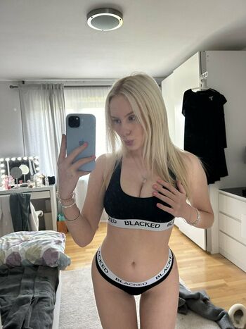 Snowbunny Claire