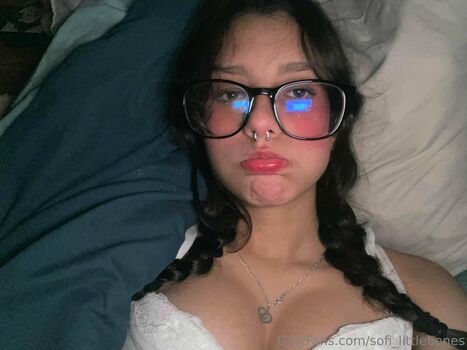 sofi_littlebones