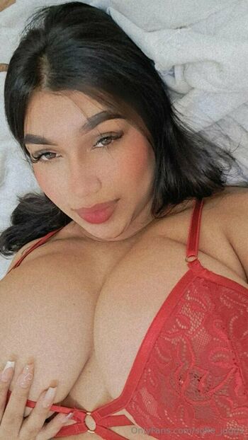 sofie_juggs