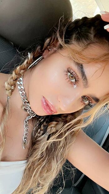 Sommer Ray