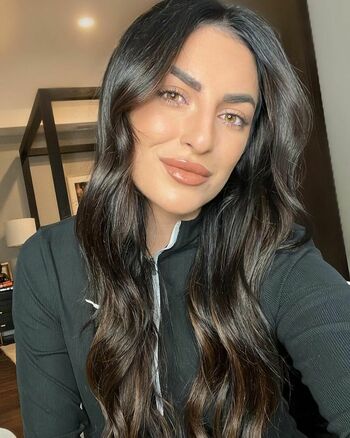 Sonya Deville