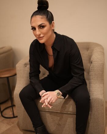 Sonya Deville