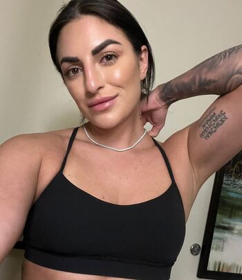 Sonya Deville