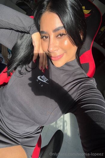 sophia-lopeez