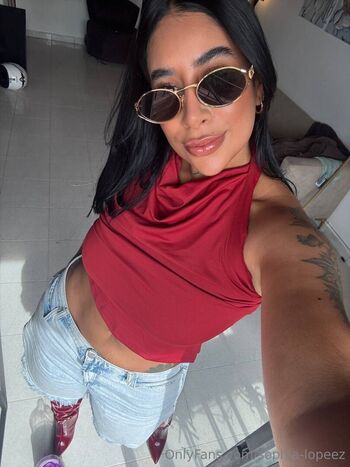 sophia-lopeez