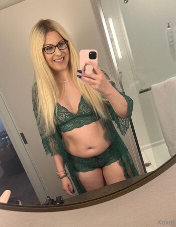 sophiaroseisreal