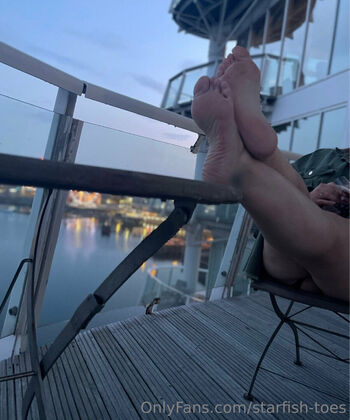 starfish-toes