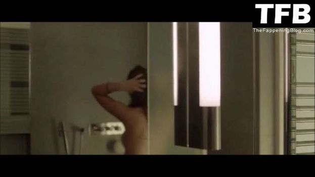 Stefanie Scott