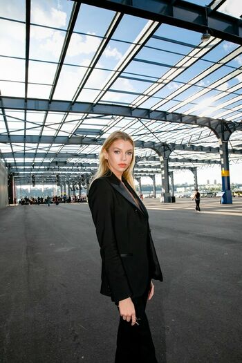 Stella Maxwell